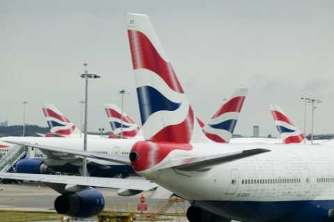 Pilots in seven near misses with objects that could have been spy balloons in UK airspace in past..
