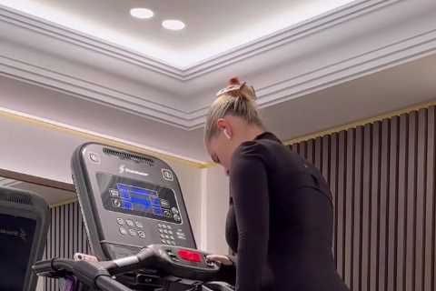 Molly Mae claims her bum has ‘tripled in size’ as she returns to the gym for first time since..