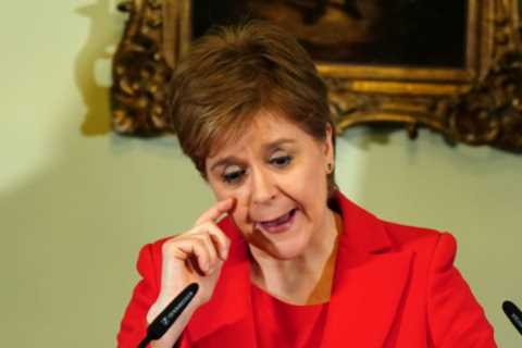 Nicola Sturgeon sensationally quit after admitting she’s too divisive and holding back SNP’s..