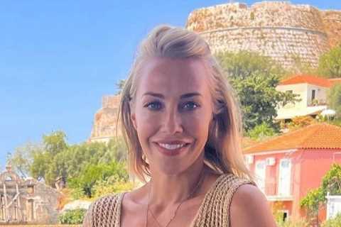 A Place in the Sun’s Laura Hamilton leaves fans blushing with very cheeky post about the ‘biggest..