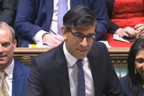 Rishi Sunak avoids being drawn on Hancock’s messages and says inquiry will probe government’s..