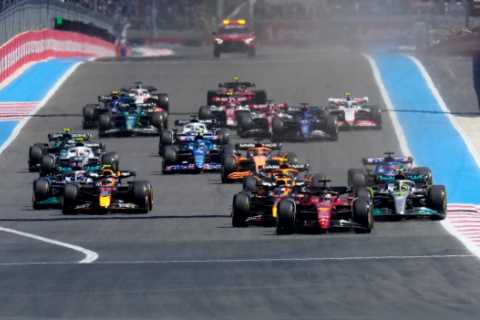 What is a rolling start in F1?