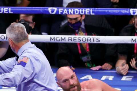 ‘Size matters’ – Tyson Fury reveals reason Deontay Wilder was never able to KO him despite FOUR..