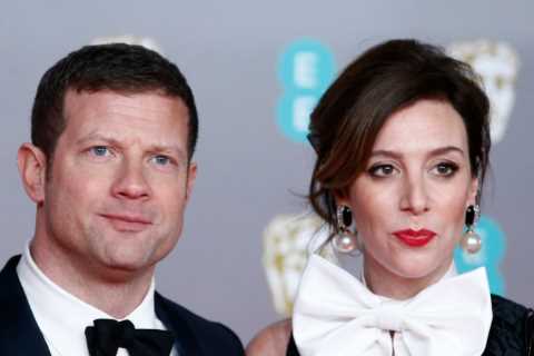 How old is Dermot O’Leary and what is his net worth?