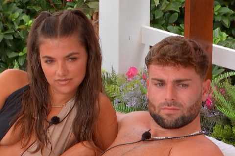 Love Island’s Tom slammed as ‘vile bully’ after ‘weird’ comment about sex