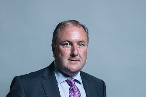 Senior Tory MP charges taxpayers for 30 bacon butties at posh Dorset brewery