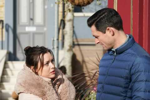 Whitney Dean struggles to cope after losing daughter Peach in EastEnders