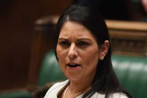 Priti Patel demands Jeremy Hunt end ‘war against the motorist’