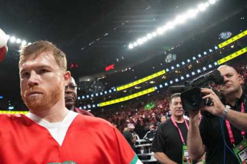 Canelo Alvarez to fight John Ryder at 50,000-seat stadium in Mexican homecoming on May 6 for..