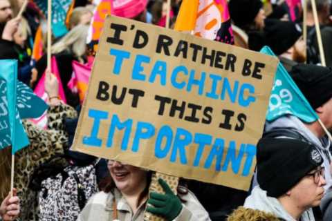 Teachers agree NO more strikes for at least 2 weeks as they enter crunch pay talks after NHS deal
