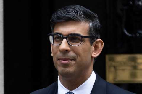 Rishi Sunak reveals he’ll give Tory MPs free vote on any Boris Johnson punishment over partygate..