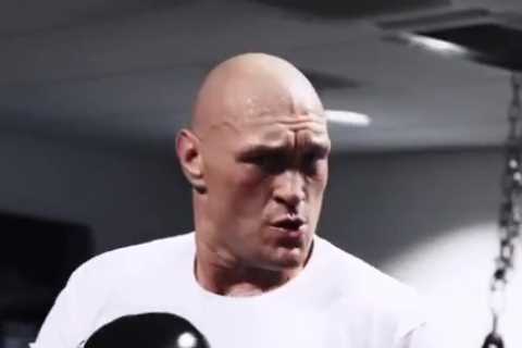 Tyson Fury and Oleksandr Usyk given extension to sign off on undisputed title fight as talks..