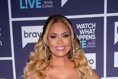 Who is in the cast of Real Housewives: Ultimate Girls Trip?