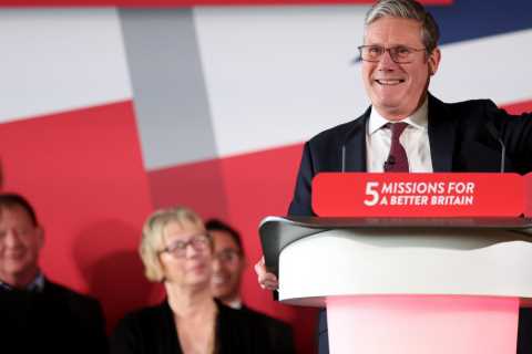 Keir Starmer refuses to apologise after campaigning for foreign crooks to stay in UK – who then..