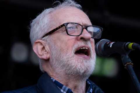 Jeremy Corbyn WILL be blocked from standing as Labour MP at next election by Sir Keir Starmer