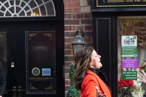 First look at Ruthie Henshall in Coronation Street as West End legend joins soap