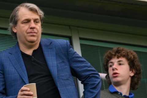 Chelsea owner Todd Boehly faces multi-million pound ‘divorce bill’ &amp; could take huge hits on..