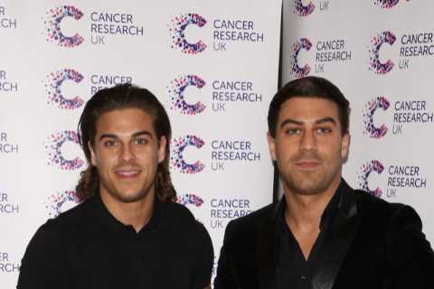 Love Island star reveals head-on motorway ‘crash’ as he praises his brother for ‘saving his life’