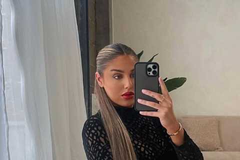 Love Island legend Anna Vakili stuns in see-through bodysuit as she strikes sultry pose
