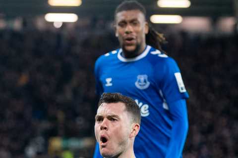 Everton 1 Spurs 1: Keane nets thunderbolt to earn Toffees crucial point after giving away penalty..