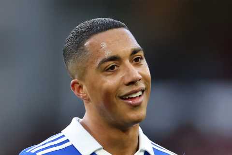 Arsenal hold talks over Youri Tielemans transfer with Leicester star available on free when deal..