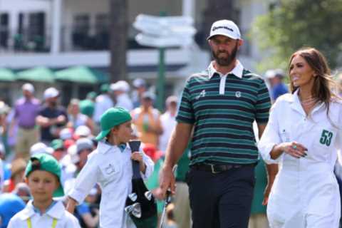 Paulina Gretzky becomes world’s sexiest caddy in revealing Masters 2023 jumpsuit as she carries..