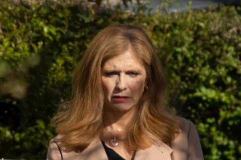 Bernice Blackstock suffers blow in Emmerdale