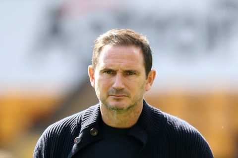 Frank Lampard bizarrely says he can’t speak about assistants ‘for some reason’ with Chelsea coaches ..
