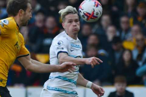 Misfiring Chelsea ace Mykhailo Mudryk set to make big lifestyle change to help him succeed in West..