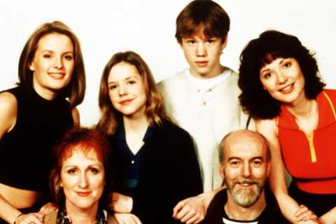 Your guide to the Hollyoaks Cunningham family tree from Max to Tom