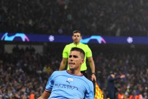Arsenal sent blunt warning as Rodri reveals Man City are out to clinch historic Treble as they..