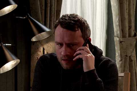 Paul Foreman struggles to keep devastating secret in Coronation Street