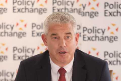 Patients will be put at risk in nurses strike, Health Secretary warns