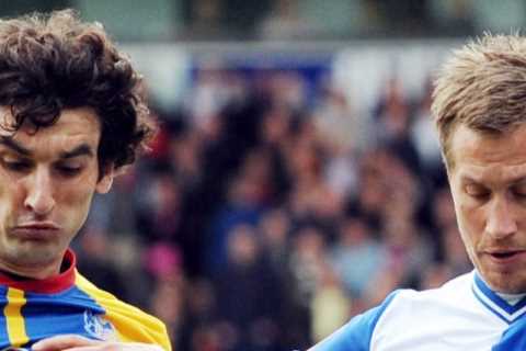 Premier League cult hero signs for second-tier club in Norway aged 41 and will even wear old club’s ..