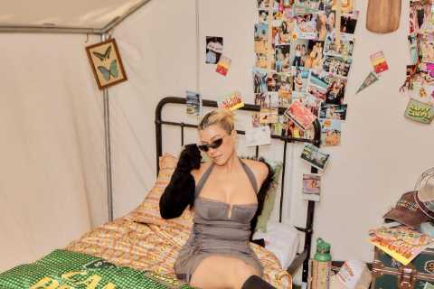 Kourtney Kardashian busts out of corset and shows off legs in unedited pics after she’s praised for ..