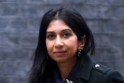Ministers will change law to IGNORE Euro judges blocking deportation flights