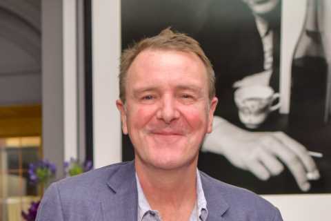 Who is Phil Tufnell and what is his net worth?