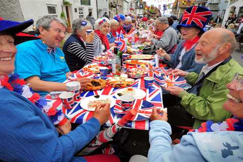 How to get ten days off work using just four days of annual leave over the Coronation bank holiday