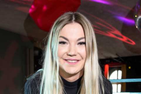 I’m a waitress who served a football team – one Premier League star left me a life-changing tip