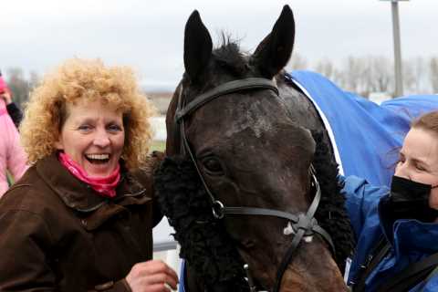 Devastated Grand National winner Lucinda Russell tells of ‘excruciating pain’ following death of..