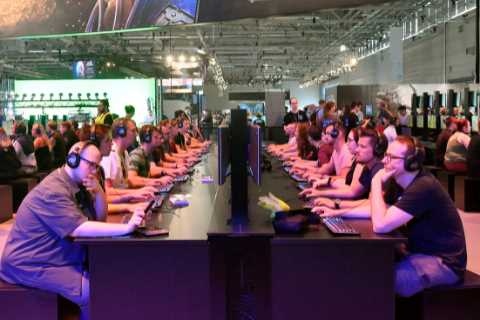 U.K. Blocks Microsoft’s Bid for Activision, a Blow to the Tech Giant