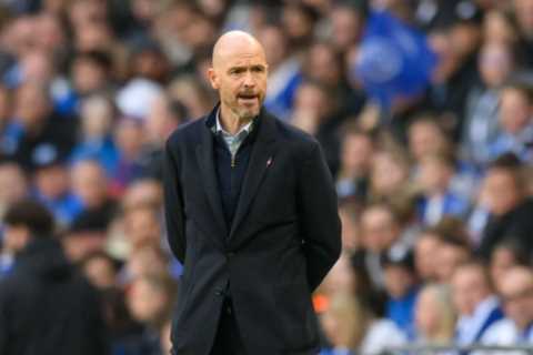 Supercomputer predicts Premier League top four race after Man Utd throw away two-goal lead against..