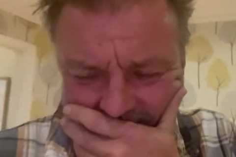 Homes Under the Hammer’s Martin Roberts shares emotional post about dad’s ashes as he asks fans for ..