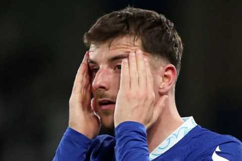 Chelsea ‘face staff exodus’ if they go through with transfer firesale of homegrown stars like Mason ..