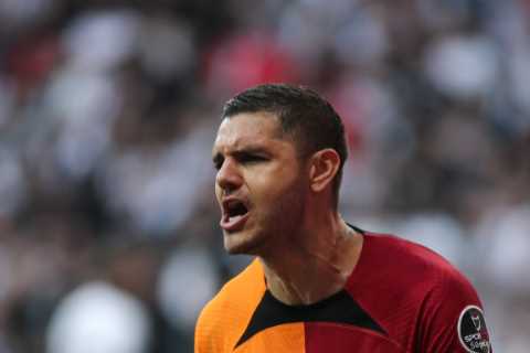 Fans stunned as Mauro Icardi linked with shock Premier League transfer despite raking in more than..