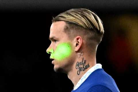 Fans want ‘lifetime ban’ for Arsenal supporter as Mudryk has laser pointed in his eyes after..