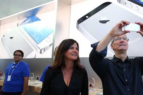 Katie Cotton, Who Helped Raise Apple’s Profile, Dies at 57