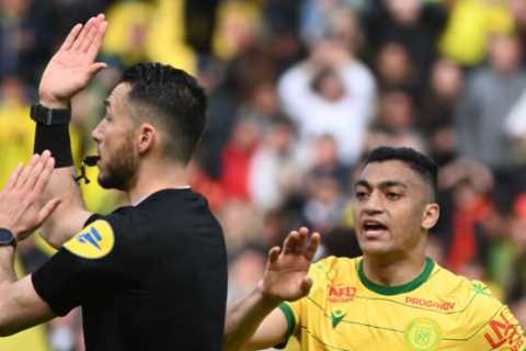 Fans say ‘we need this in the Premier League’ after referee gives ‘game-changing’ interview live on ..