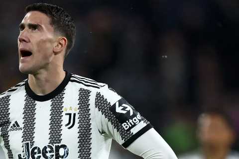 Dusan Vlahovic leads incredible Aston Villa triple transfer wish list which would ‘make Man Utd..