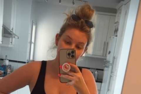 Amy Hart shows off incredible post-baby body in swimsuit just 2 months after giving birth